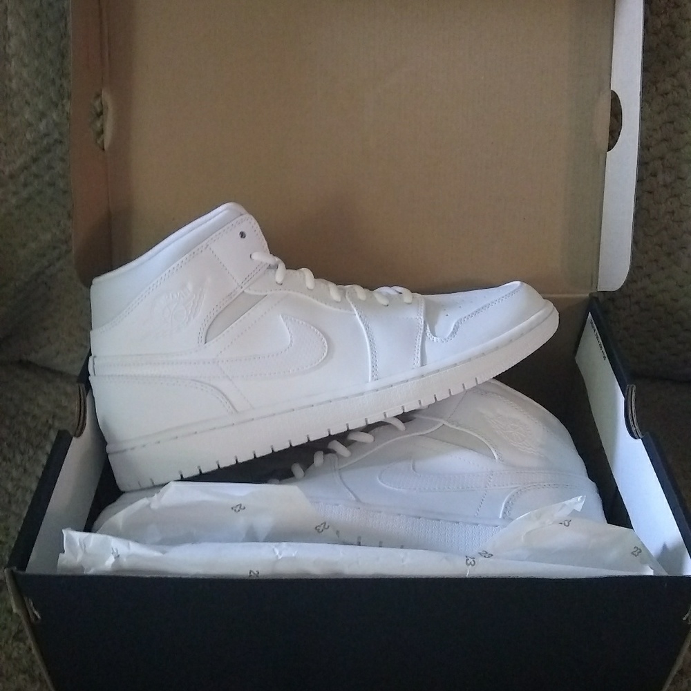 🏀Nike Air Jordan 1MID